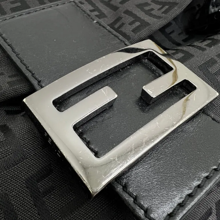 FENDI MAXI BAGUETTE A SPALLA