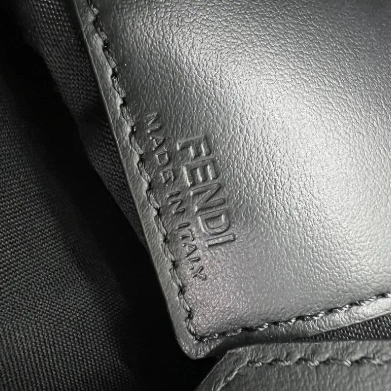 FENDI POCHETTE ZUCCA GRANDE
