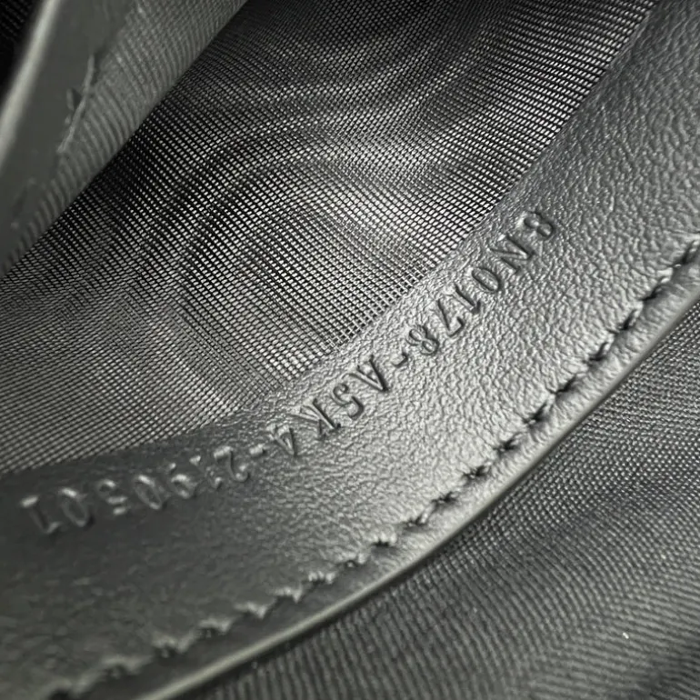 FENDI POCHETTE ZUCCA GRANDE