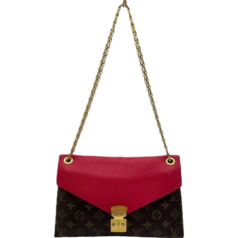 LOUIS VUITTON BORSA PALLAS CON CATENA