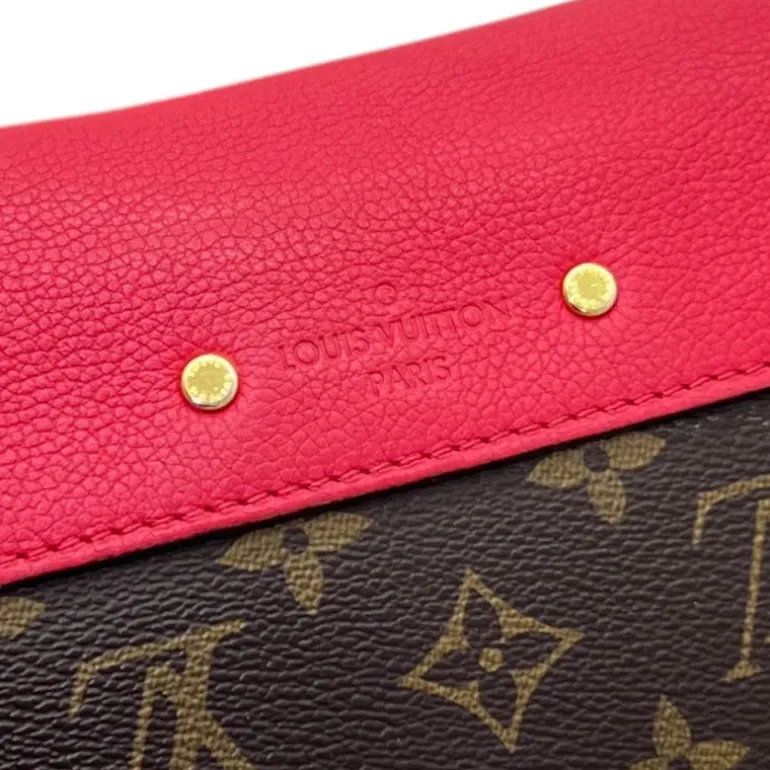 LOUIS VUITTON BORSA PALLAS CON CATENA