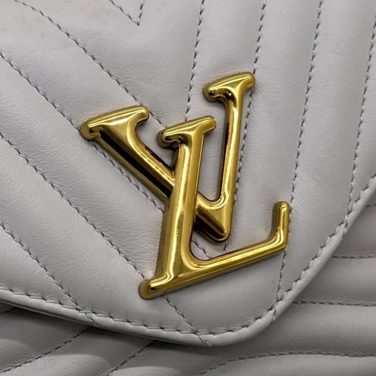LOUIS VUITTON MULTI POCHETTE NEW WAVE
