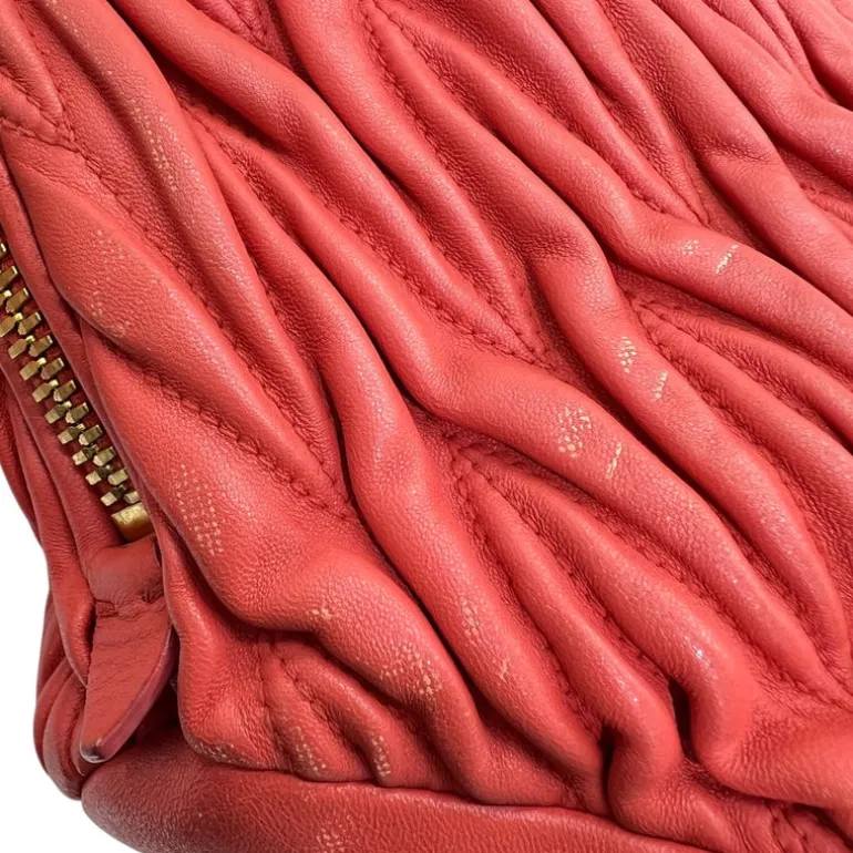 MIU MIU BORSA A TRACOLLA IN NAPPA GOFFRATA