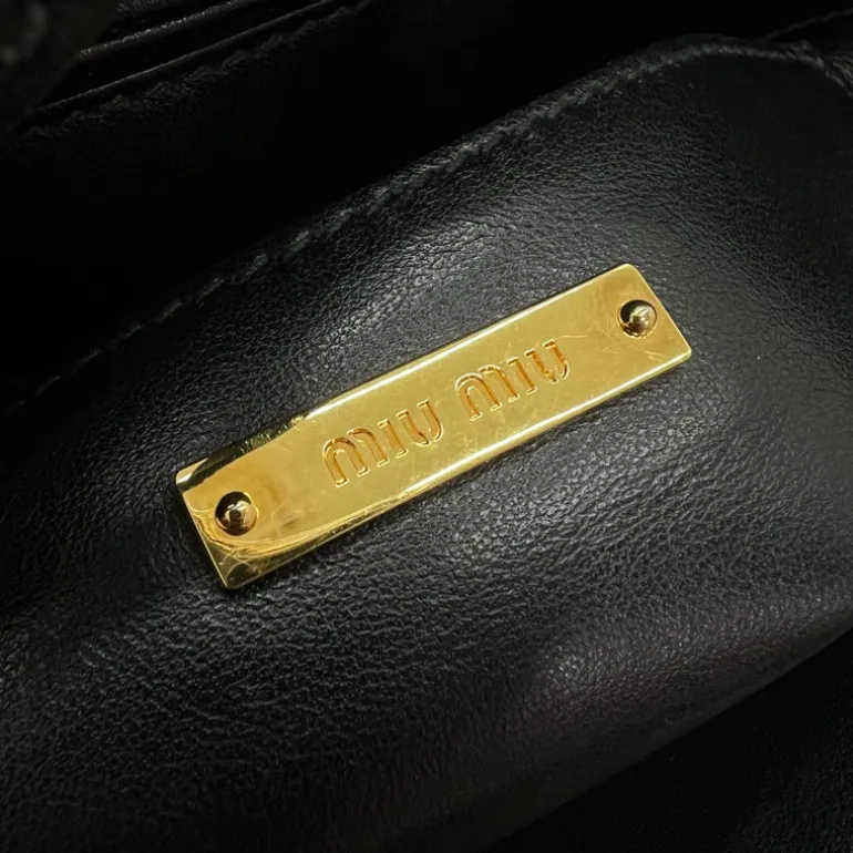 MIU MIU BORSA IN PELLE CON TRACOLLA