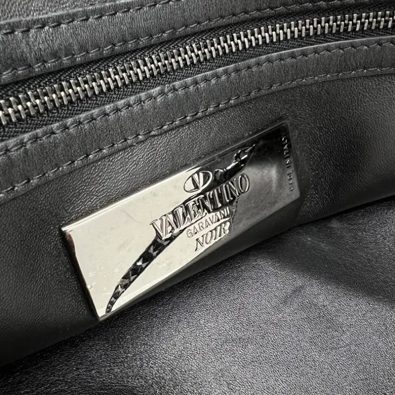 VALENTINO GARAVANI NOIR ROCKSTUD GRANDE IN PELLE